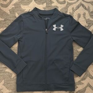 Boys Under Armour with zipper. Size youth large